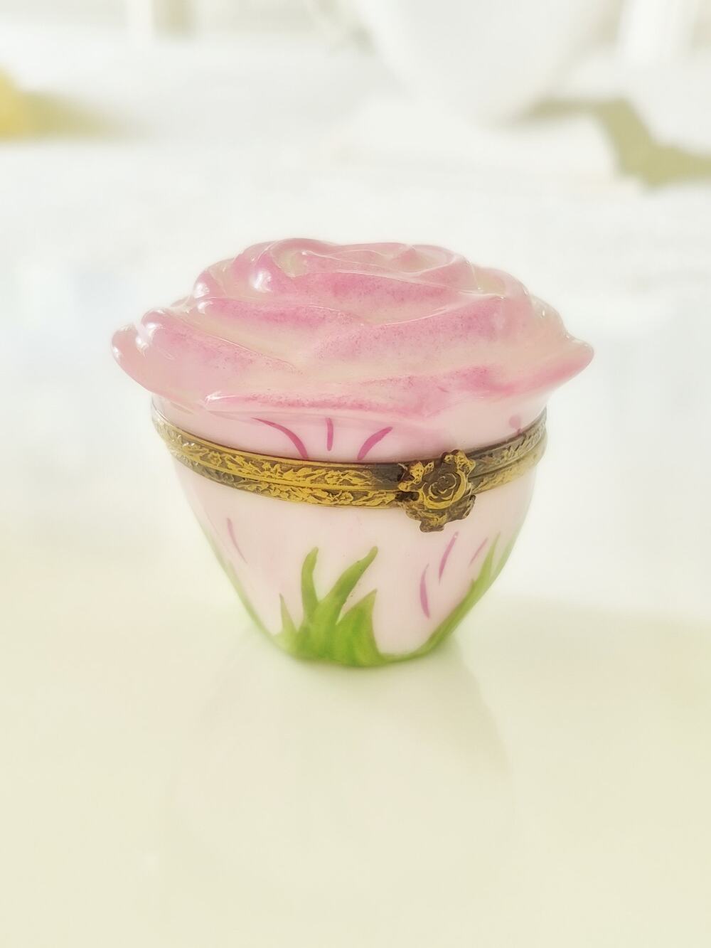 Vintage Rare Pink Rose Bud Peint Main Limoges France Trinket Box